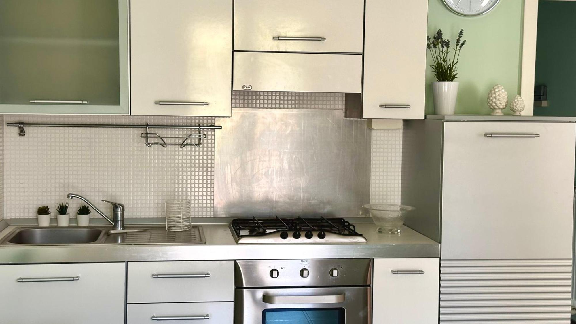 Appartamento M216 - Marcelli, bilocale con giardino a 200mt dal mare Esterno foto